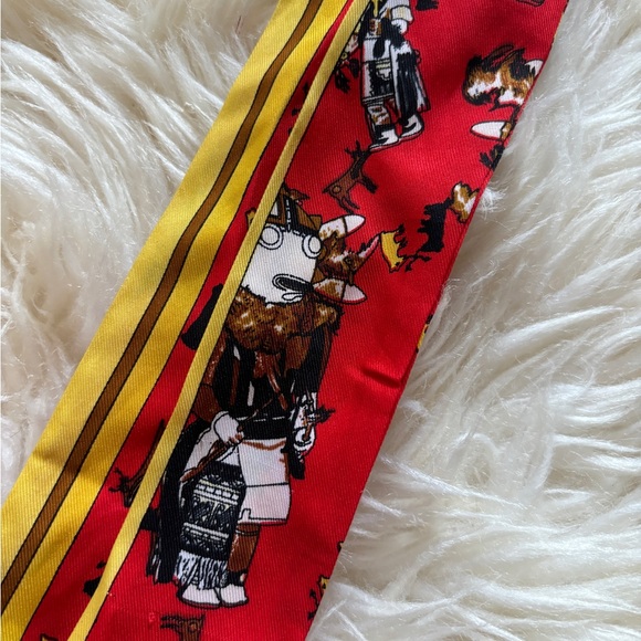 Twilly silk 💯 with orange and red color - Picture 5 of 5